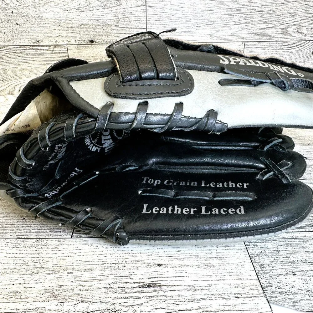 Spalding Model 18225 11.5" Baseball Glove Top Grain Leather Laced RHT Black/Gray - Picture 2 of 15
